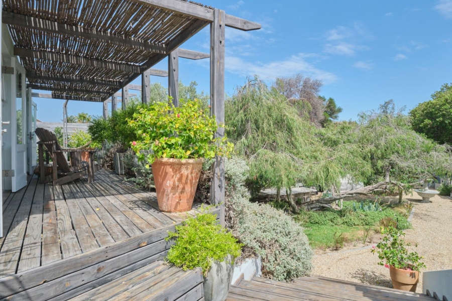 5 Bedroom Property for Sale in Flamingo Vlei Western Cape